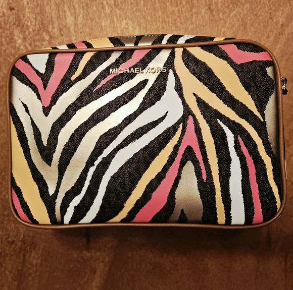 Michael Kors Handbags - Michael Kors Aminal Print Crossbody Bag